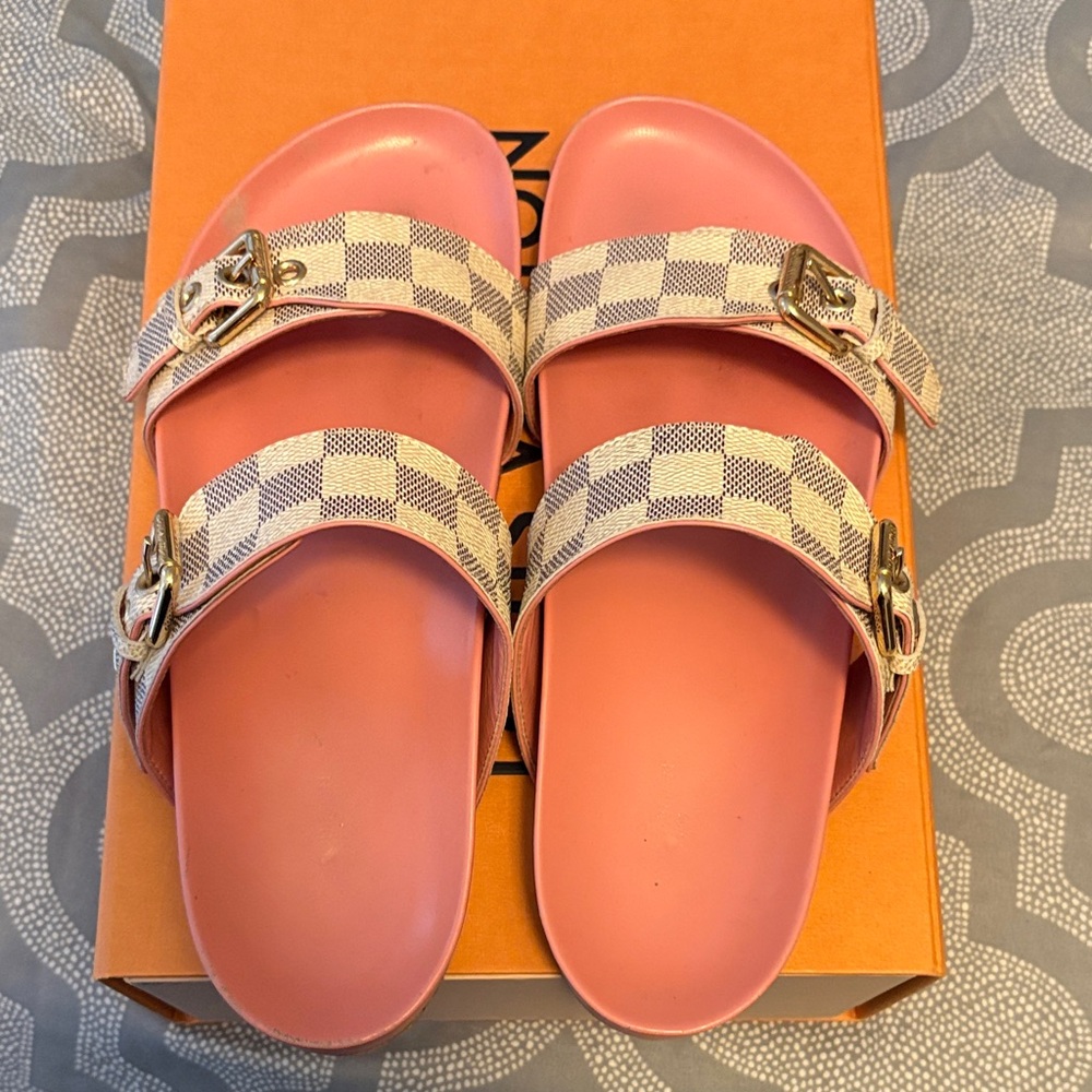 Louis Vuitton Pink & cream Sandals Checkered colored adjustability Straps